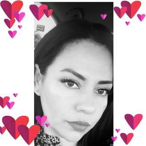 Meet your Posher, Mayra v